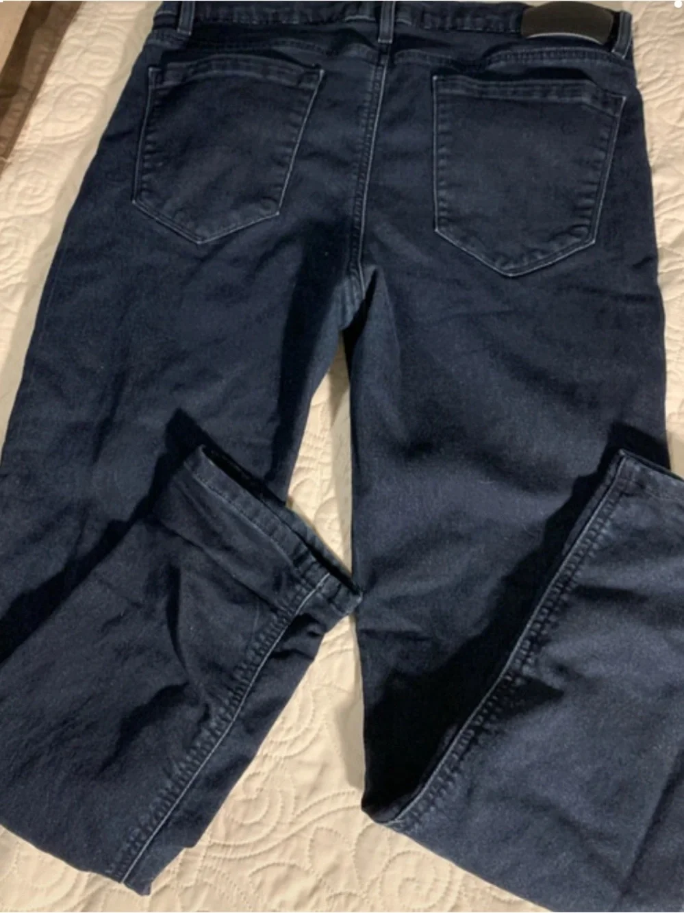 Men's Perry Ellis Portfolio jeans. Dark Blue